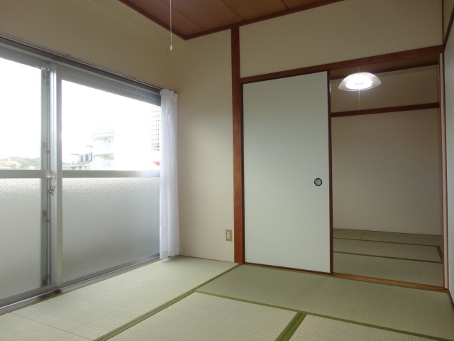 多津美ビルの居間・リビング