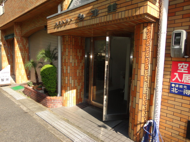 ドミトリー多津美の外観