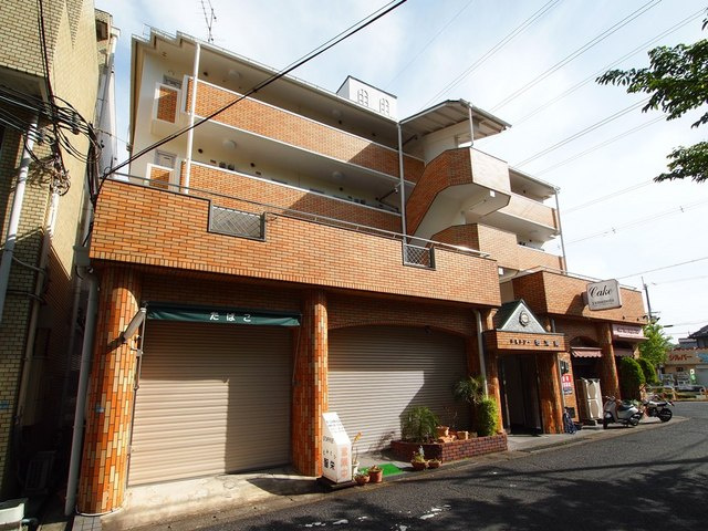 ドミトリー多津美の外観