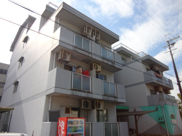 亀井壱号館の外観