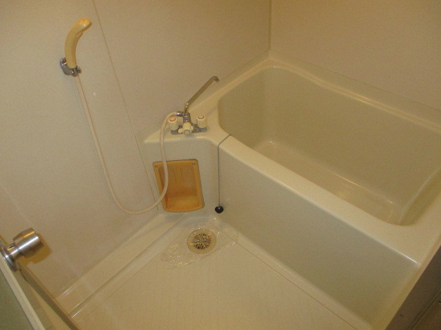 ハタハイツの浴室