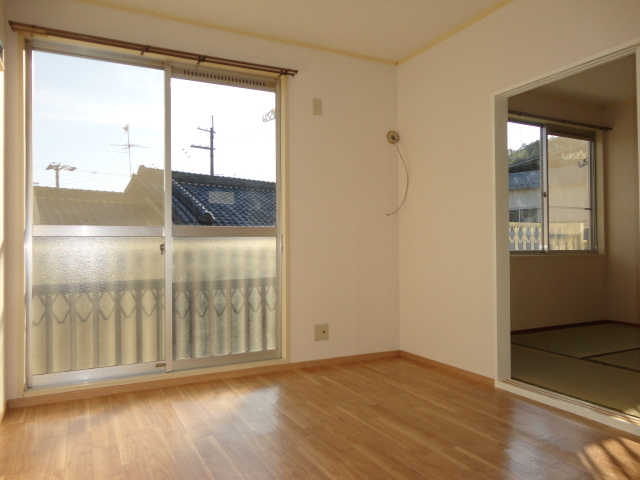 レピュート北野の居間・リビング