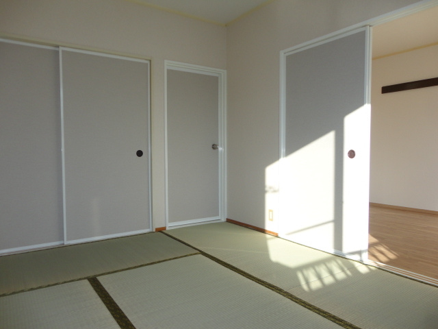 レピュート北野の居間・リビング