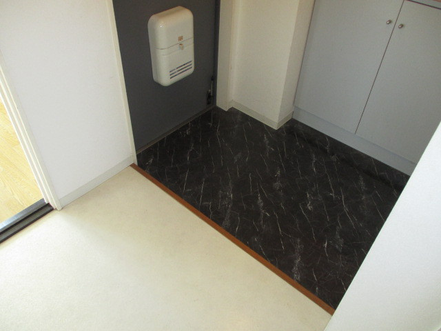 メゾンドールの玄関