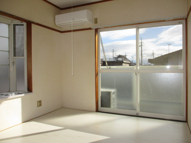 メゾンドールの居間・リビング