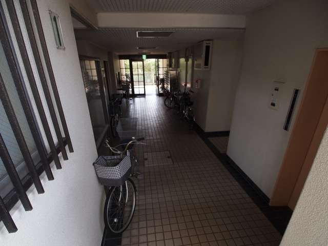 メゾン下田のエントランス