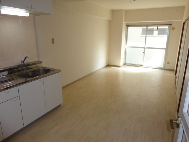 メゾン下田の居間・リビング