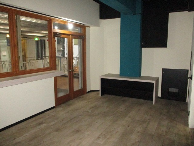 北葛城郡王寺町王寺２丁目の店舗一部の内装