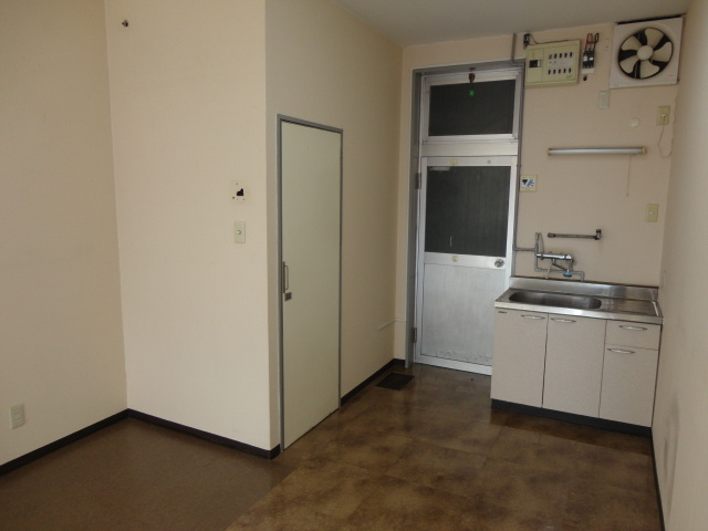 北葛城郡上牧町片岡台２丁目の店舗一部の内装