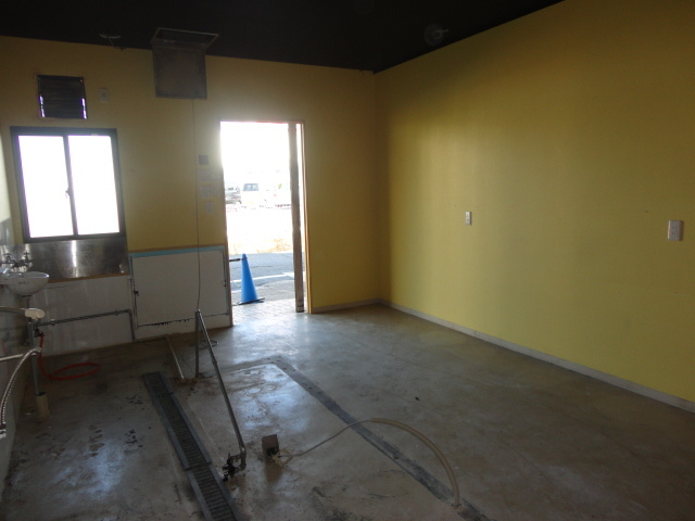 生駒郡三郷町三室１丁目の店舗一部のその他