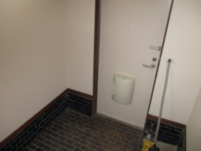 中永ハイツの玄関