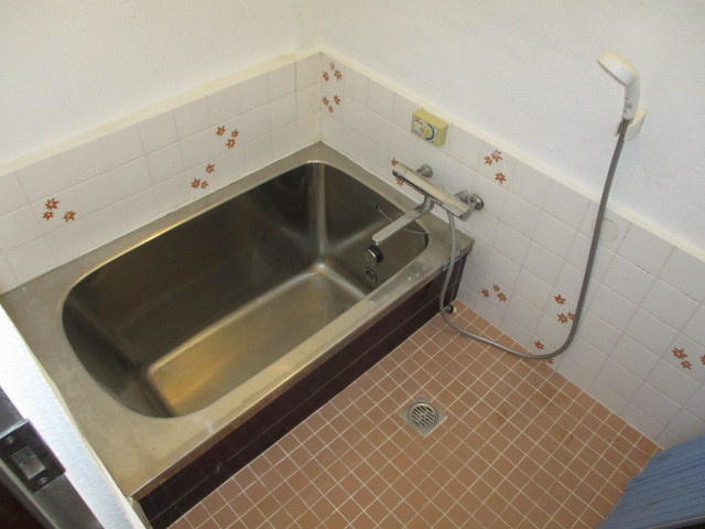 中永ハイツの浴室