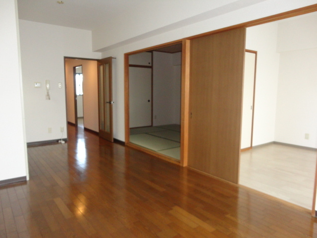 セントラルコート香芝の居間・リビング