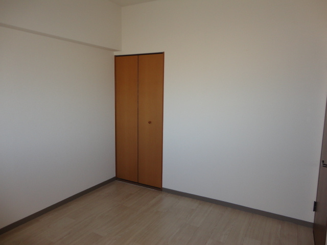 セントラルコート香芝の寝室