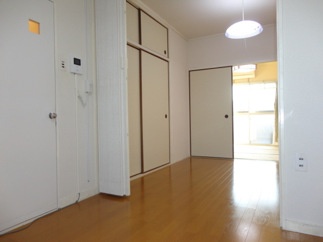 入船マンションの居間・リビング