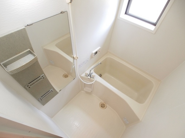 ロイヤルガーデンＢの浴室