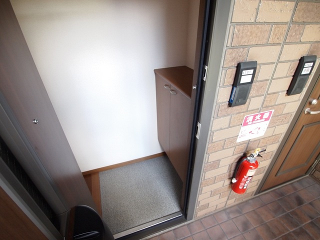 ロイヤルガーデンＢの玄関