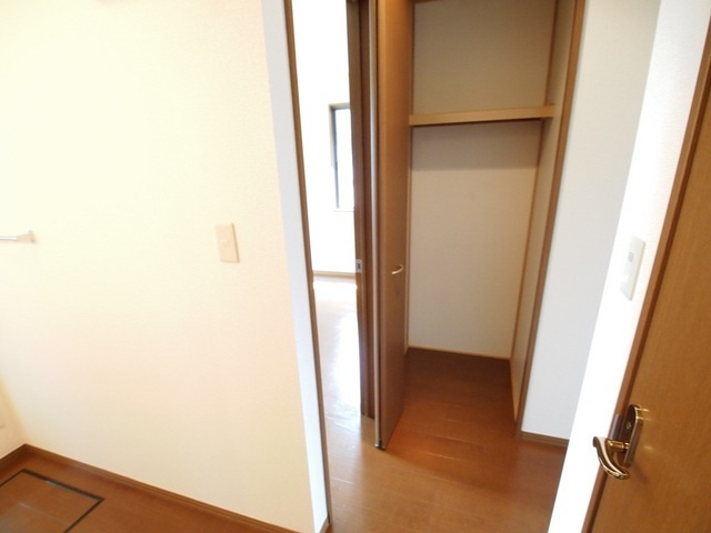 ロイヤルガーデンＢの収納