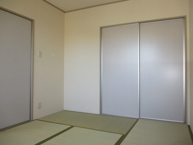 プルミエールＢの居間・リビング