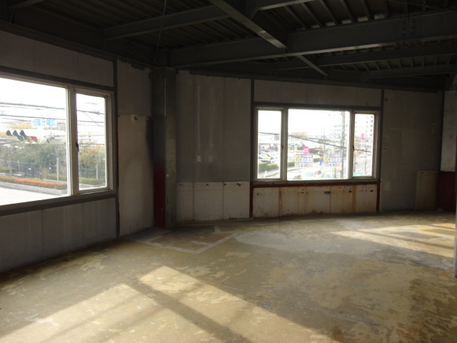 北葛城郡河合町広瀬台３丁目の店舗一部の内装