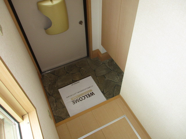 ヴィラ弐番館の玄関