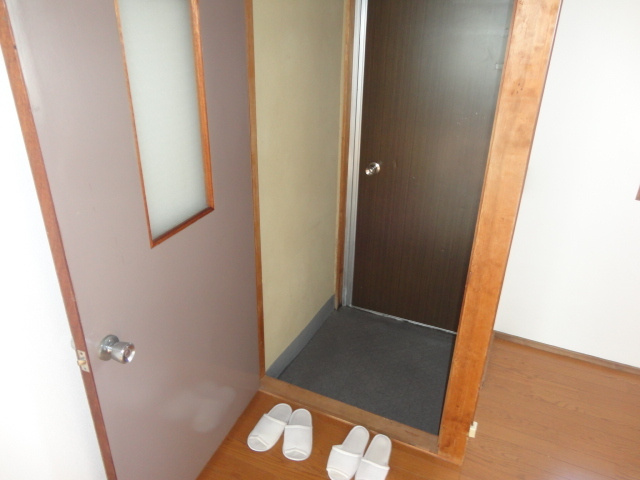 光雲堂マンションの玄関