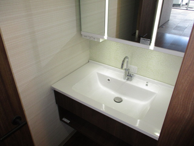 北葛城郡河合町星和台２丁目の店舗一部の洗面所