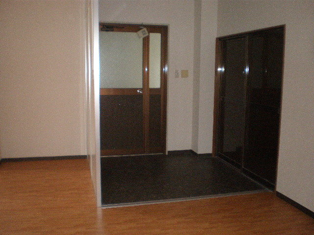 北葛城郡王寺町太子３丁目の店舗一部の内装