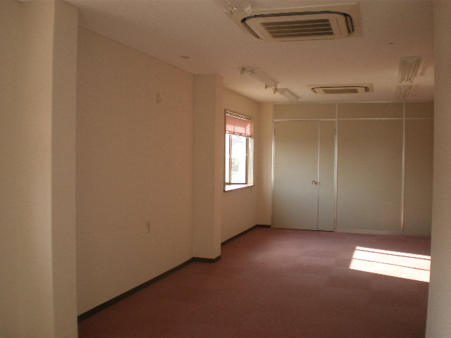 北葛城郡王寺町太子３丁目の店舗一部の内装