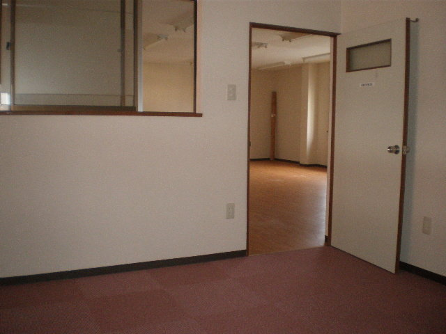 北葛城郡王寺町太子３丁目の店舗一部の内装