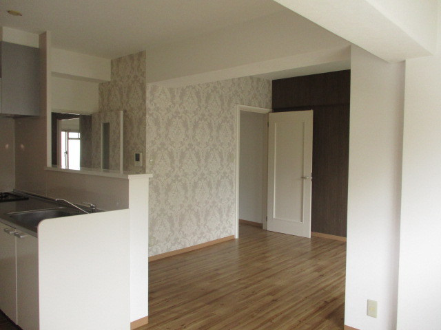 サンローゼ竜田川の居間・リビング