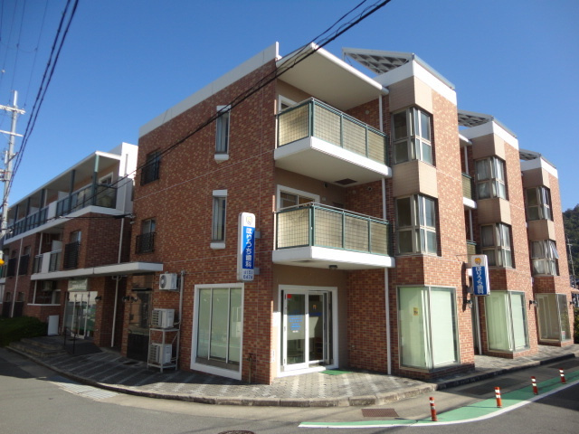 サンローゼ竜田川の外観