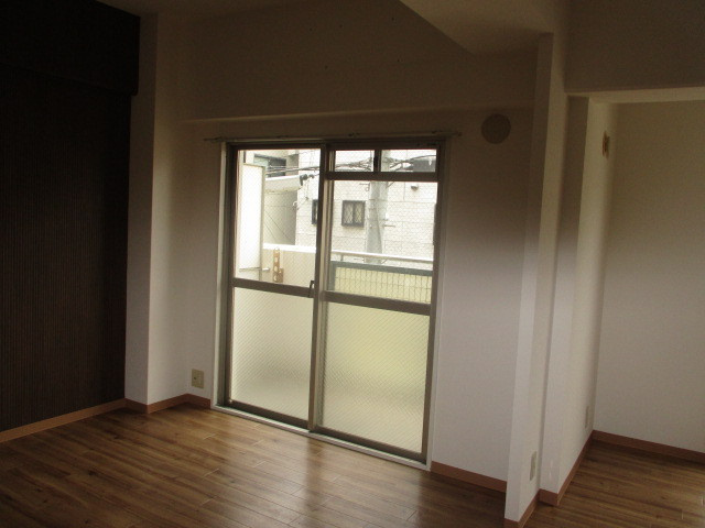 サンローゼ竜田川の居間・リビング