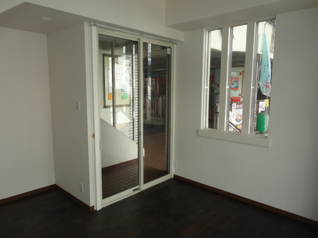 北葛城郡王寺町王寺２丁目の店舗一部の内装