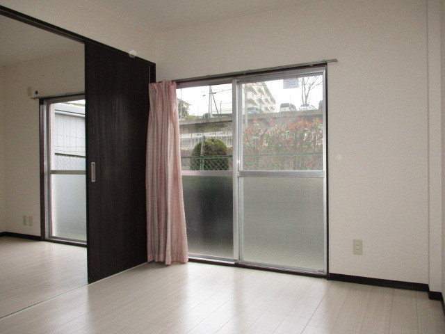 平井マンションの寝室