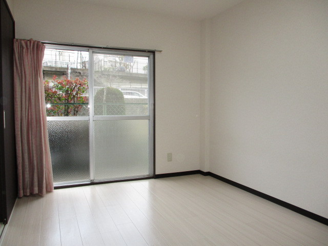 平井マンションの寝室