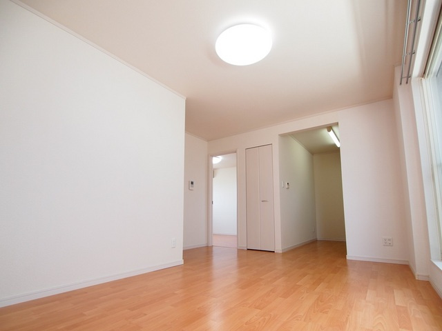 エスペランサ二上の居間・リビング