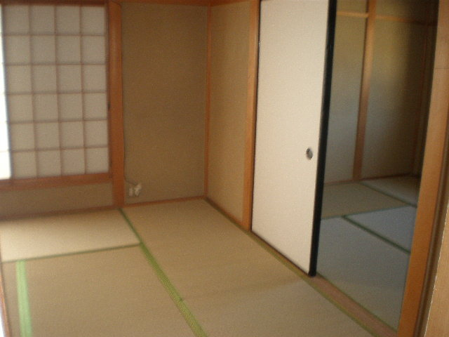 竜田マンションの居間・リビング