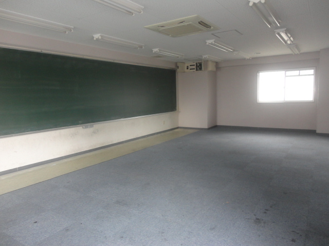 北葛城郡王寺町王寺２丁目の店舗一部の内装