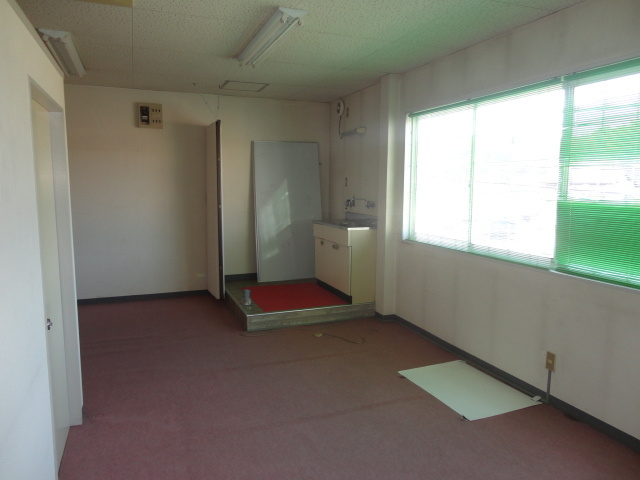 北葛城郡上牧町友が丘１丁目の店舗一部の内装