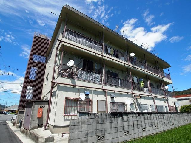 岡田ビルの外観