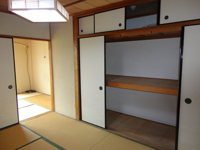 岡田ビルの内装