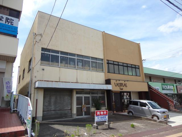 北葛城郡上牧町片岡台１丁目の店舗一部の外観