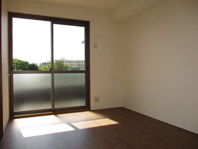 グリーンヴィレッジあいの居間・リビング