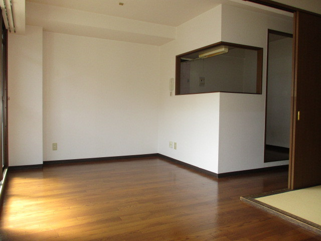 ヤマセン5番館の内装