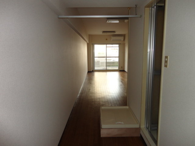 ヤマセンビルの内装