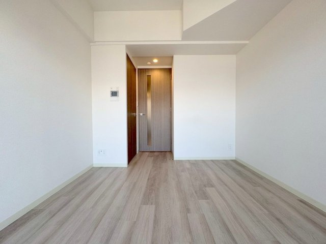 スプランディッド新大阪WESTの居間・リビング