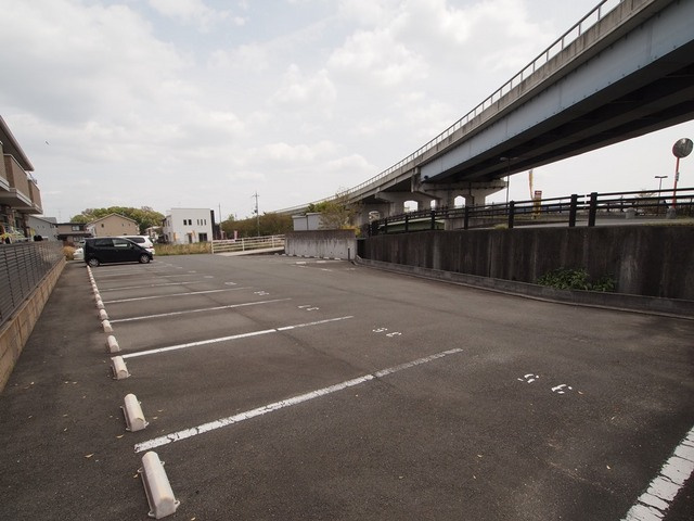 シエラ二上の駐車場