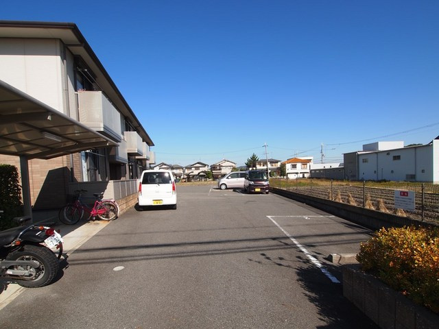 ヴィラージュの駐車場