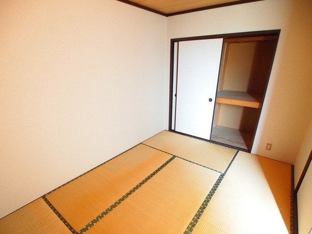 稲葉ハイツ1の内装